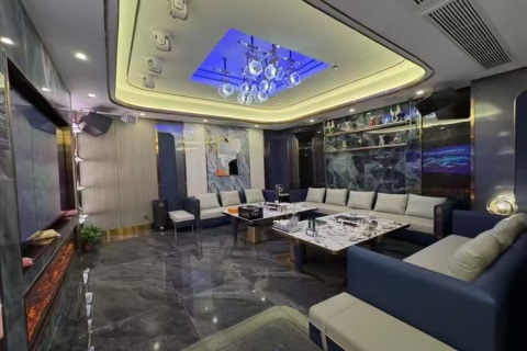 来宾模特招聘礼仪,来宾夜总会,惬意氛围浓感受职场独特韵